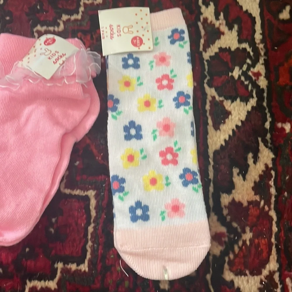 Young girls socks‎